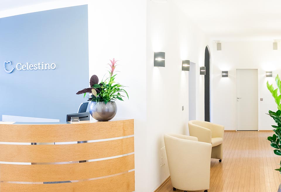 Eingangsbereich Zahnarztpraxis Celestino in der Maxvorstadt